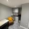 Modern Luxury Private Detached 1 Double Bedroom Studio Apartment - Super Fast Wifi - 卢顿