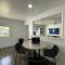 Charming Bright Traditional Home in Sherman Oaks - Шерман-Окс