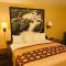 Super 8 by Wyndham Hot Springs - Hot Springs