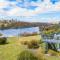 The Lake House Meadowbank: Waterfront Retreat - Ellendale