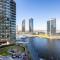 Resort-style Docklands Riverview Stay with Parking - ملبورن