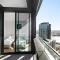 Resort-style Docklands Riverview Stay with Parking - ملبورن