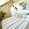Stunning Beachside Luxury Porthcawl 1 bedroom Apt, Parking, Prime Location