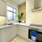 Lush Porthcawl Coney Beach 2 bedroom apt, Spacious, Parking, Prime Location - 波斯考尔