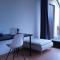 Budget Suite mit Balkon - Privatzimmer in Wohnung - NETFLIX & MI