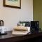 Eton House - Self Check-In Serviced Studios & Rooms - Yeovil