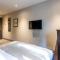 Eton House - Self Check-In Serviced Studios & Rooms - Yeovil