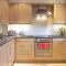 Windrush Lake 87, The Retreat - P