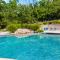 Osage Beach Wonder - Osage Beach
