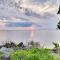 Multi-Level Bonneau Cabin Walk to Lake! - Bonneau
