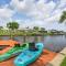 Canal, Pool, Great Canal Views, Bicycles, Sleeps 7 - Edgewater Oasis - كيب كورال