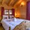 Chalet Coucou Luxury 10 pax Chalet with incredible views and garage