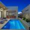 Miralon Maison - Meredith Lodging