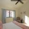 V3833 - End Drive - Meredith Lodging - Palm Desert