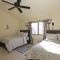 V3833 - End Drive - Meredith Lodging - Palm Desert