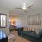 VB851 - Blue Bird - Meredith Lodging - Palm Desert