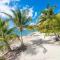 Beach Living at Moon Bay with SeaView - Bodden Town