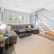 Saint Charles 2 Bedroom Townhome Retreat