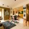 Golden Lodge