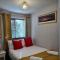 Huku Kwetu -The Maltings White Door-1st Floor-2 Bedroom Apartment -Self Catering-Quiet- Free Parking - Данстебл