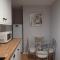 Huku Kwetu -The Maltings White Door-1st Floor-2 Bedroom Apartment -Self Catering-Quiet- Free Parking - Данстебл