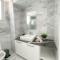 Hubstay - Seaview Pearl Suite Mackenzie by Larnaca Airport