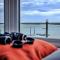 Finest Retreats - Kings Wharf - Luxury Riverside Home