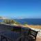 Cliffside Cozy Villa w/ Seaviews - Mézapos