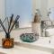 Sky High on Grote - An Elevated Inner-City Stay