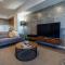 Sky High on Grote - An Elevated Inner-City Stay