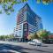 Sky High on Grote - An Elevated Inner-City Stay