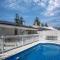 THE OSLO on Broadway - Two Poolside Villas