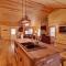 Romantic Mountain View Cabin Rental Near Downtown! - Mountain View