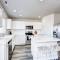 BRAND NEW 4-BDRM HOME Farmhouse at Grand Rapids