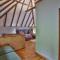CASTLE COTTAGE Self catering fully equipped homely 120sqm double story king bed cottage in a lush green neighborhood