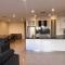 Executive Villa Close To CBD with Spa