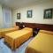 Hostal El Lirio - 博柳略斯帕尔德尔孔达多