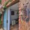 CASTLE COTTAGE Self catering fully equipped homely 120sqm double story king bed cottage in a lush green neighborhood