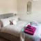 Newton Hall farm cottage with amazing views & hot tub - Preston