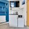 Homesly Guest Rooms, Comfortable En-suite Guest Rooms with Free Parking and Self Check-in