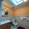 Business & Family Friendly Balcony Jacuzzi Free Park