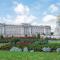 Brilliant 3 Bedroom's Apartment in Hyde Park with Elevator - 1 Flight of stairs only - 伦敦