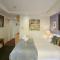 Hideaway Noosa Men Only Beach Resort - بيرجيان بيتش