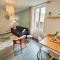 2en1 9 Personnes Max Stationnement proche & gratuit Wifi