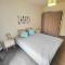 2en1 9 Personnes Max Stationnement proche & gratuit Wifi