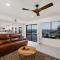 Sun&Star Studded Central Luxury with Hottub, Pool, Views