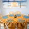 Coral Cottage pool gas firepit a 2bed 2bth sleeps 6