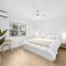 M Lake Worth Beach - Modern Villas Near West Palm Beach, Chic Retro Vibes, King Bed, Cozy Backyard, BBQ, Workspace, High-Speed Internet, Free Parking, 5 Minutes to Downtown & Beach - Lake Worth