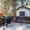 Delightful 3-bedroom cabin with hot tub