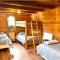 The Barn at Evermore: riverfront retreat w/hot tub